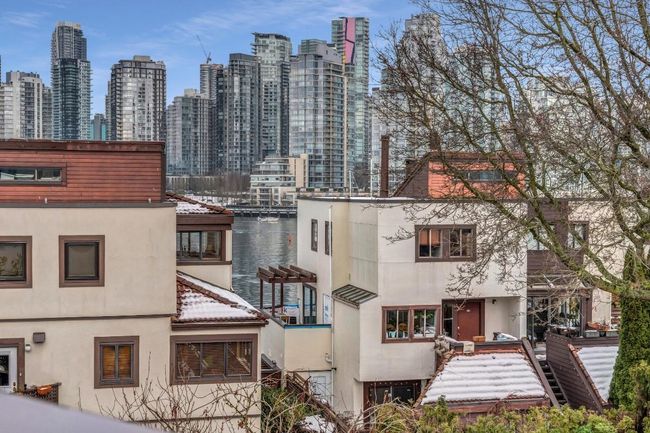1193 Forge Walk, Townhouse with 4 bedrooms, 2 bathrooms and 1 parking in Vancouver BC | Image 30