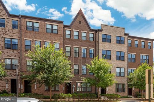 20760 Wood Quay Dr, STERLING, VA, 20166-8995 | Card Image