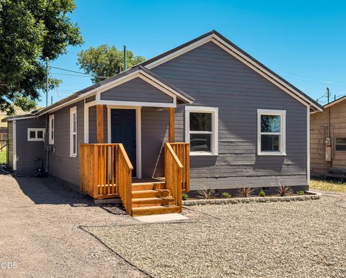 4977 Mathers St, Klamath Falls, OR, 97601-9557 | Card Image