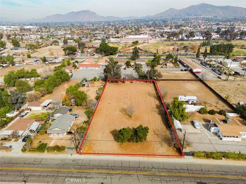 24800 Myers Ave, Moreno Valley, CA, 92553-9329 | Card Image