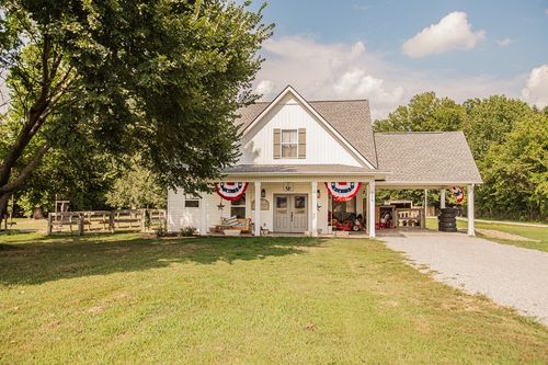 2236 Old Washington Rd, Cedar Hill, TN, 37032-4920 | Card Image