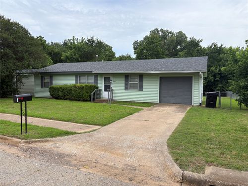 404 W Heron St, Denison, TX, 75020-6320 | Card Image