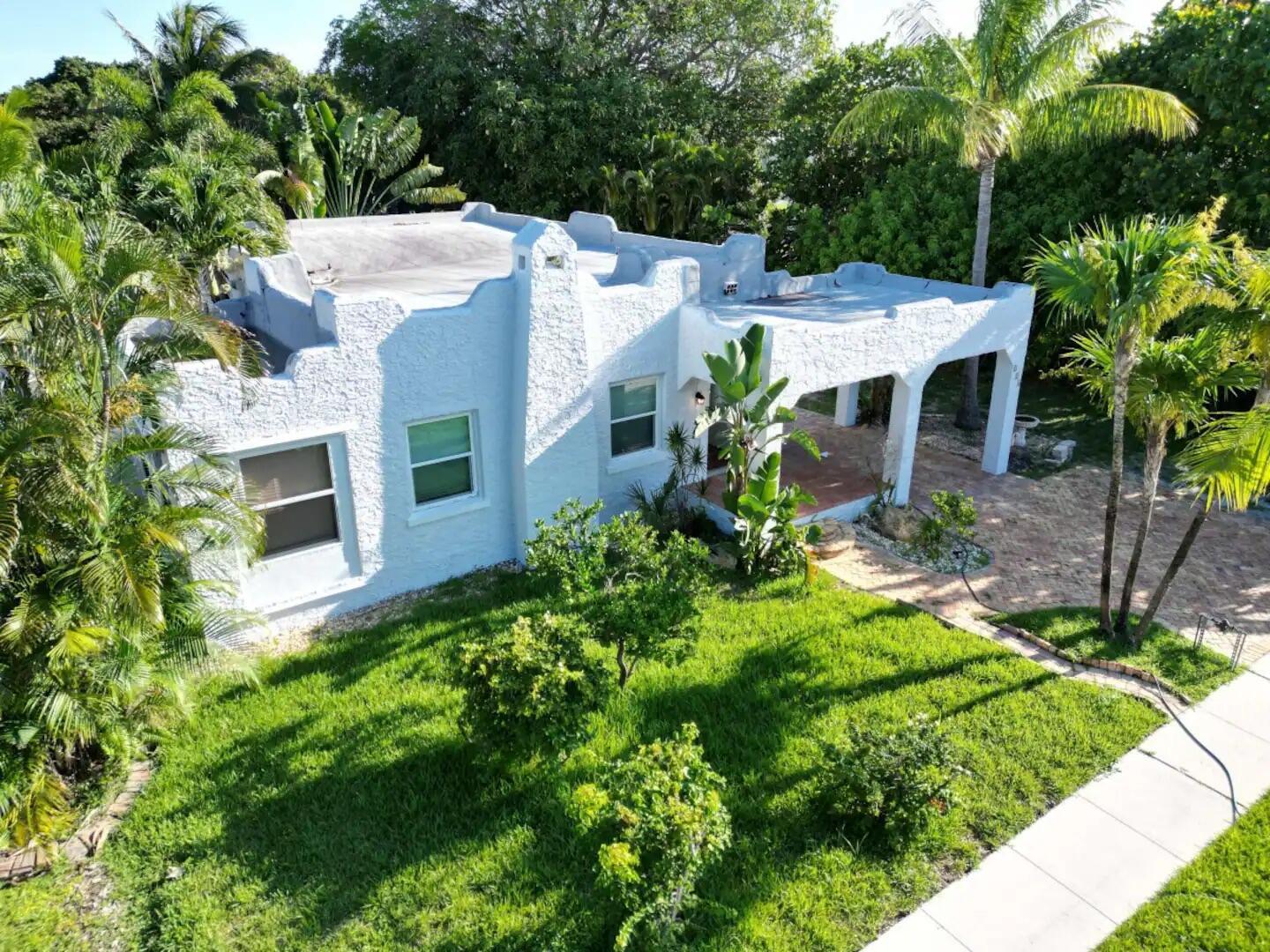 Palmetto St, West Palm Beach, FL 33405