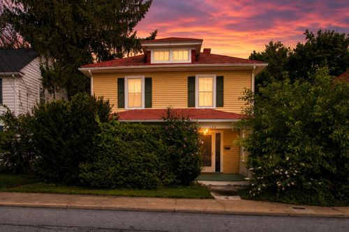 226 Thornrose Ave, STAUNTON, VA, 24401 | Card Image
