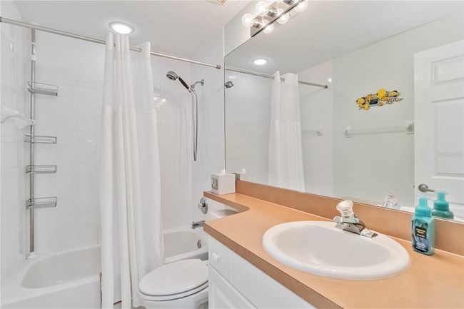 102 - 6339 Bay Cedar Ln, Condo with 2 bedrooms, 2 bathrooms and null parking in BRADENTON FL | Image 26