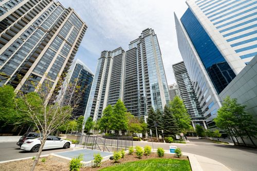712-4968 Yonge Street, North York, ON, M2N7G9 | Card Image