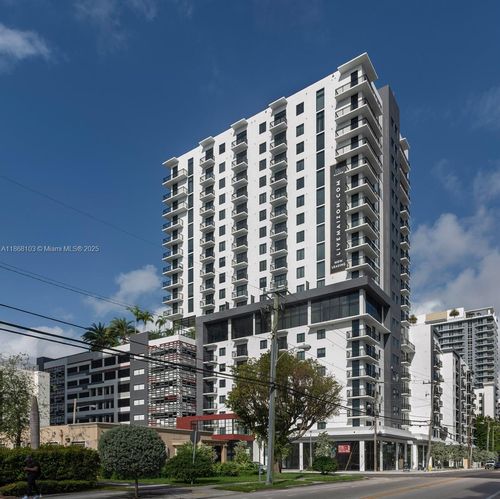 apt-218-221 Sw 12th St, Miami, FL, 33130-4555 | Card Image