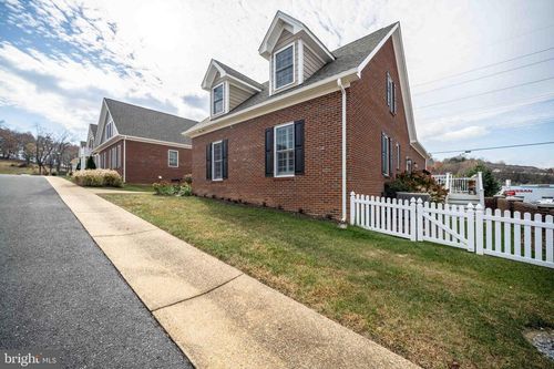 2374 Alston Cir, HARRISONBURG, VA, 22802-8700 | Card Image