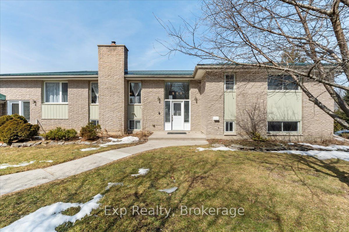 Residential in Prince Edward County 4