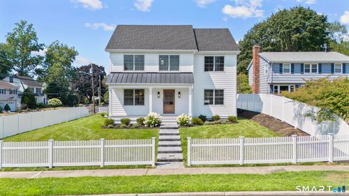 15 Barton Rd, Fairfield, CT, 06824-4501 | Card Image