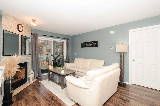 2004 - 5220 50a Ave, Home with 2 bedrooms, 2 bathrooms and 1 parking in Sylvan Lake AB | Image 13