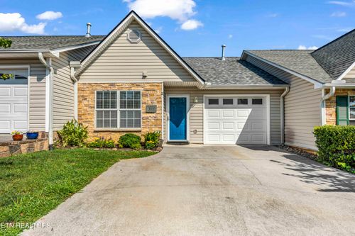 6331 Sky Song Ln, Knoxville, TN, 37914-9675 | Card Image