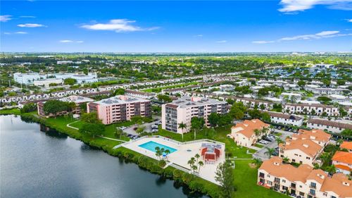 apt-307-20840 San Simeon Way, Miami, FL, 33179-1835 | Card Image
