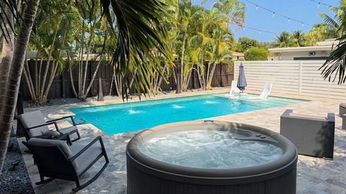 1516 Ne 12th St, Fort Lauderdale, FL, 33304-2307 | Card Image