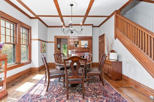 Dining room - unit 831 | Image 20