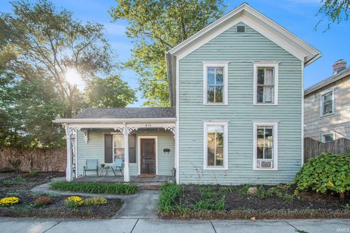 415 Parry St, South Bend, IN, 46617-3212 | Card Image