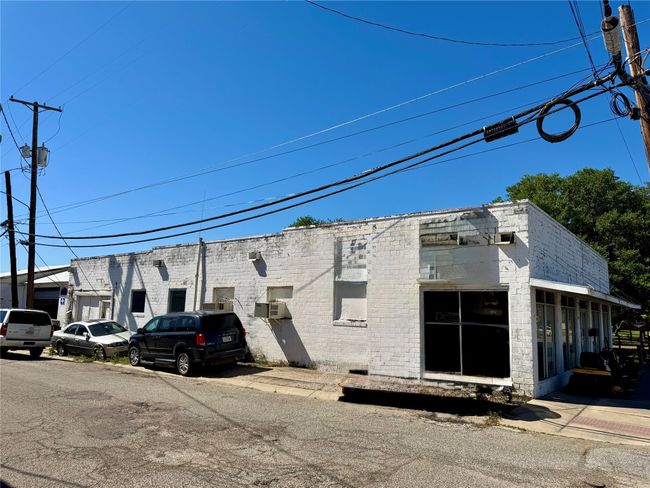 View of building exterior | Image 8