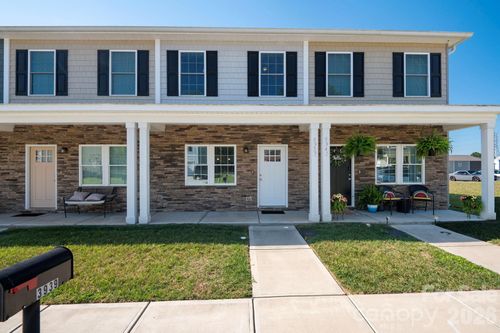 3939 Newhall Dr Nw, Hickory, NC, 28601-7528 | Card Image