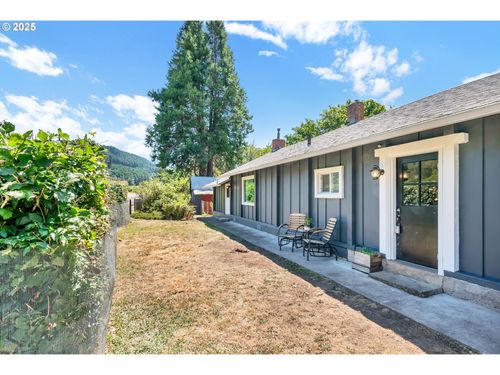 23620 State Highway 38, Elkton, OR, 97436-9758 | Card Image