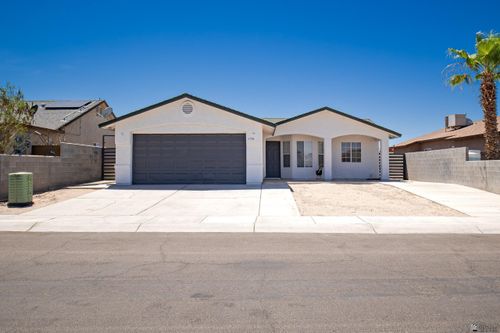 1136 N 9th Ave, San Luis, AZ, 85336-1680 | Card Image