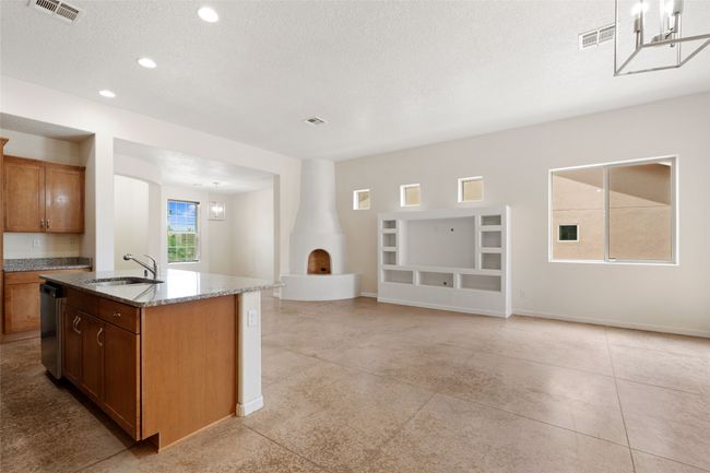 109 Rancho Viejo Blvd, House other with 3 bedrooms, 2 bathrooms and 4 parking in Santa Fe NM | Image 6