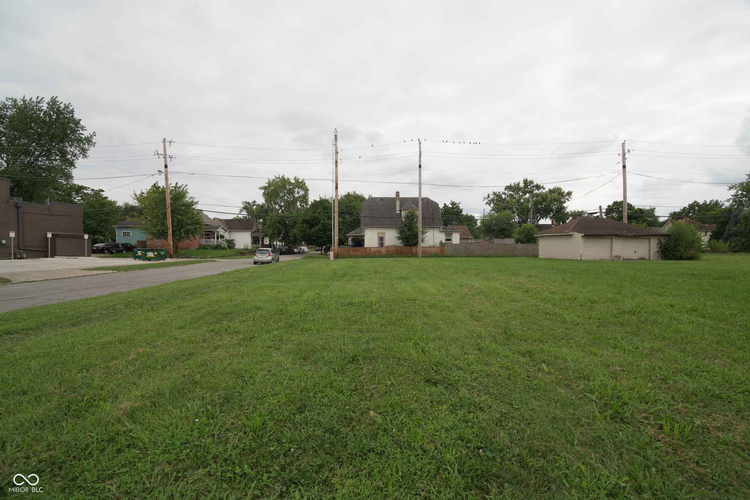 Land in Indianapolis