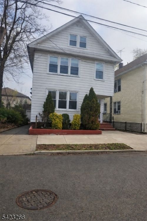 65 Hale St, New Brunswick, NJ, 08901-2714 | Card Image