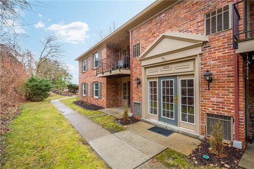 h-1020 Margarite Dr, Pittsburgh, PA, 15216-1082 | Card Image