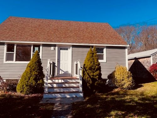 341 Lawton St, Somerset, MA, 02725-2040 | Card Image