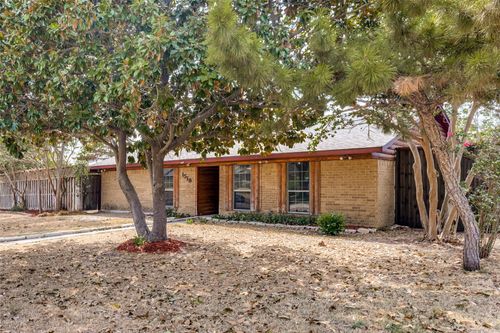 1519 Creekwood Lane, Mesquite, TX, 75149 | Card Image