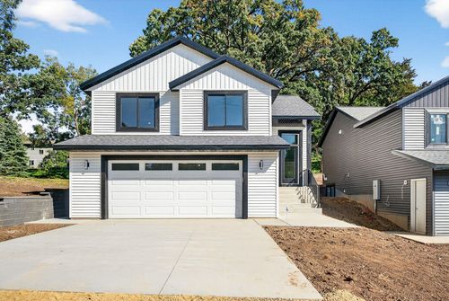 221 20th St Sw, Rochester, MN, 55902-2296 | Card Image