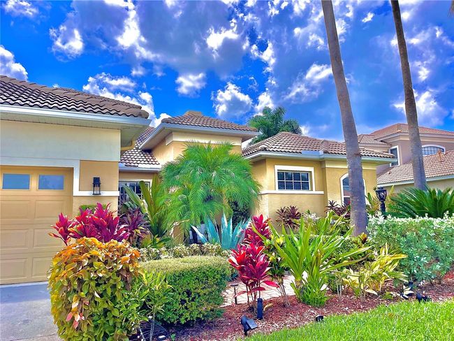 6453 Indigo Bunting Pl, House other with 5 bedrooms, 4 bathrooms and null parking in LAKEWOOD RANCH FL | Image 4