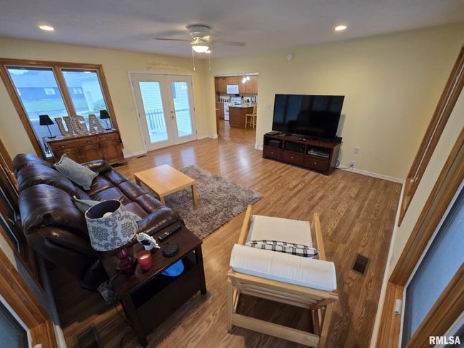 14327 Mcraven Ln, House other with 4 bedrooms, 4 bathrooms and null parking in Mount Vernon IL | Image 44