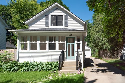 622 Illinois St, Geneva, IL, 60134-1350 | Card Image