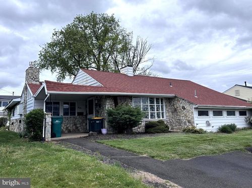 415 Berkshire Road, FAIRLESS HILLS, PA, 19030 | Card Image