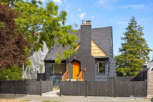 5926 34th Avenue Sw, Seattle, WA, 98126 | Card Image