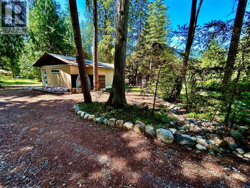 650 Swansea Point Rd, Swansea Point, BC, V0E2K2 | Card Image