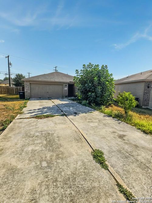 4606 Le Villas, San Antonio, TX, 78222-4401 | Card Image