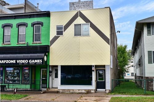 521 Huff St, Winona, MN, 55987-3251 | Card Image