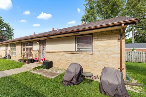 1223 Jackson St, Rockford, IL, 61107-4129 | Card Image