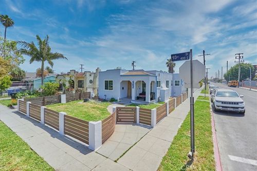 402 E 93rd Street E, Los Angeles, CA, 90003 | Card Image