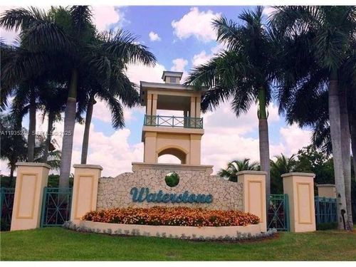 2304 Ne 37th Ter, Homestead, FL, 33033-5140 | Card Image