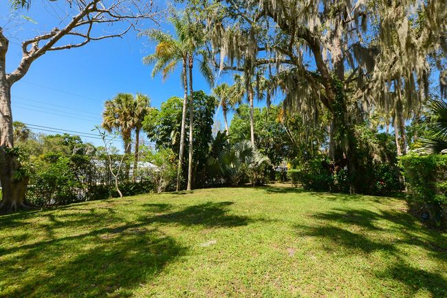 576 Sw Rustic Cir, House other with 3 bedrooms, 2 bathrooms and null parking in Stuart FL | Image 51