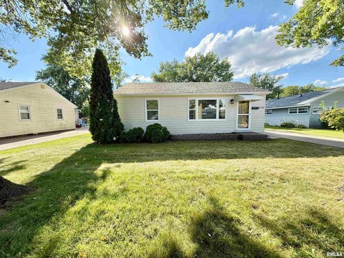 4303 7th St, East Moline, IL, 61244-4303 | Card Image