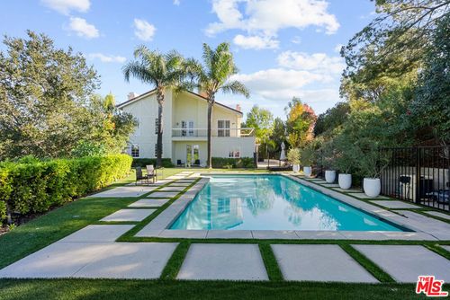 22241 Alizondo Dr, Woodland Hills, CA, 91364-4902 | Card Image