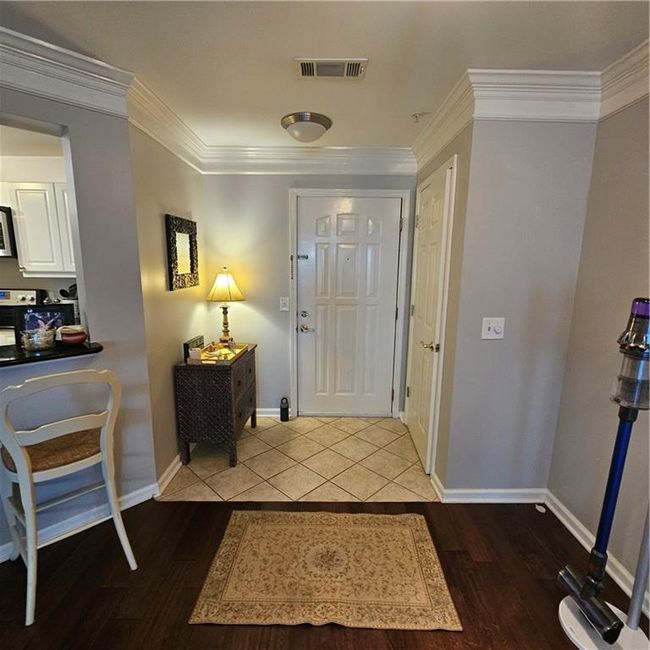 APT-1714 - 3334 Peachtree Rd Ne, Condo with 1 bedrooms, 1 bathrooms and 1 parking in Atlanta GA | Image 7