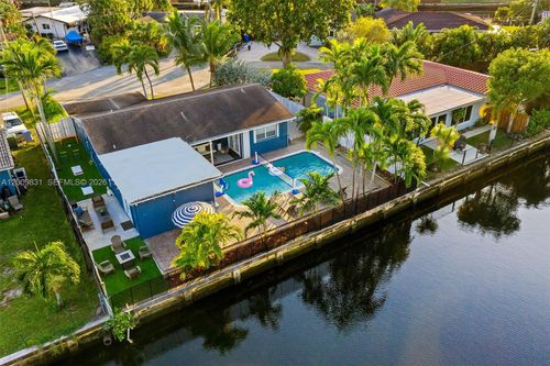 2005 37th St, Oakland Park, FL, 33309-5825 | Card Image