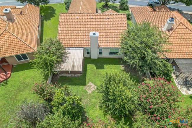 Large, spacious yard. | Image 17