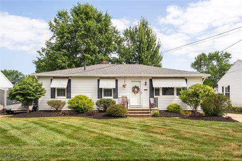 1312 W 35th St, Lorain, OH, 44053-2712 | Card Image