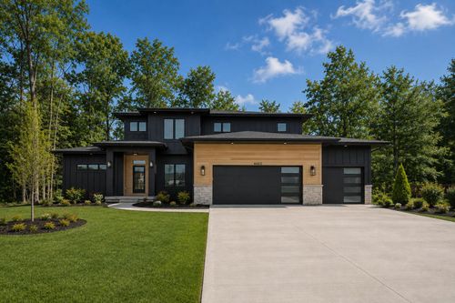 5563 Kingsfield Drive, Wyoming, MI, 49418 | Card Image